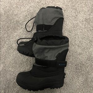 Columbia Waterproof Black and Gray Snow Boots